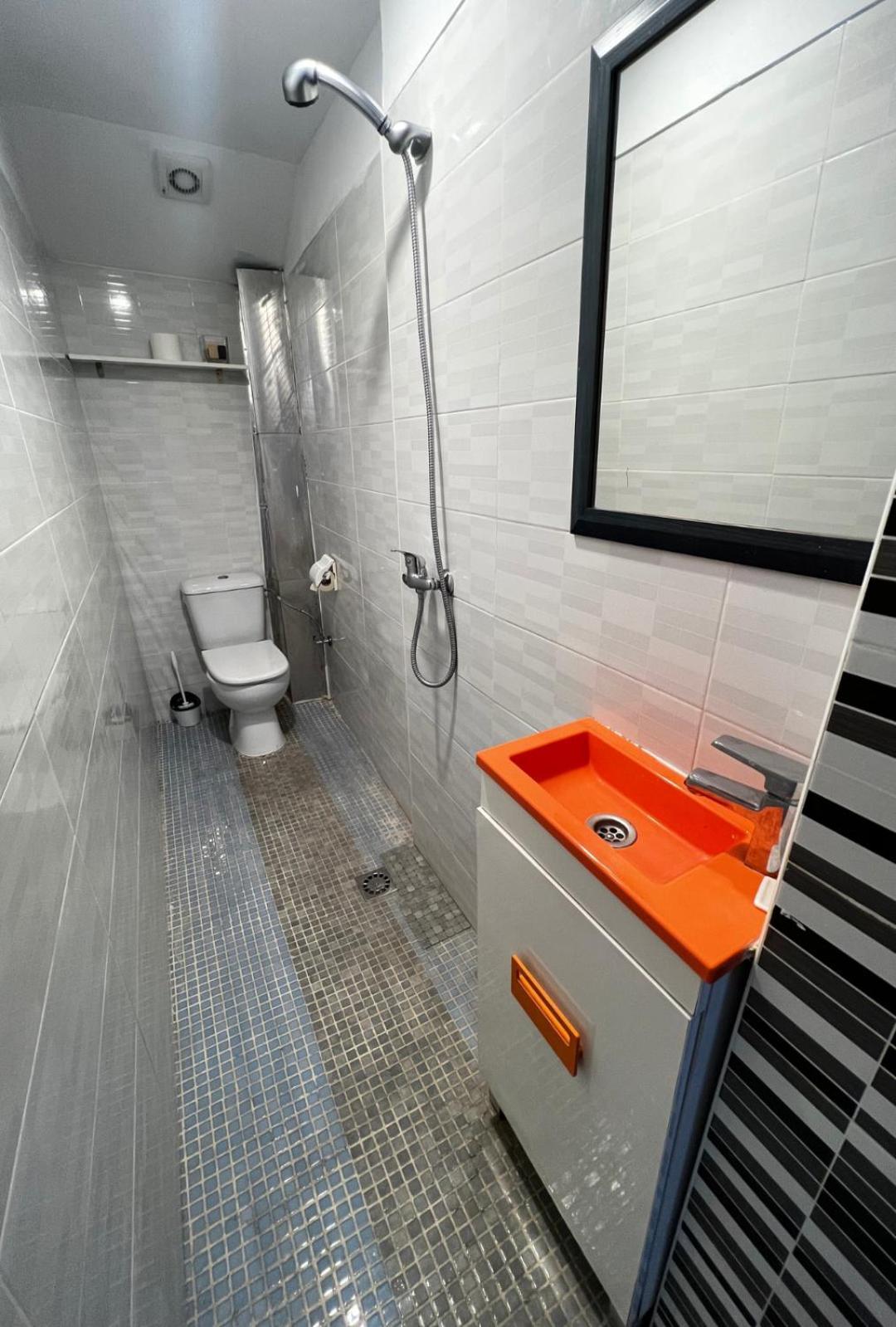 Apartamento Centrico Economico En Berga P1 Apartment Luaran gambar